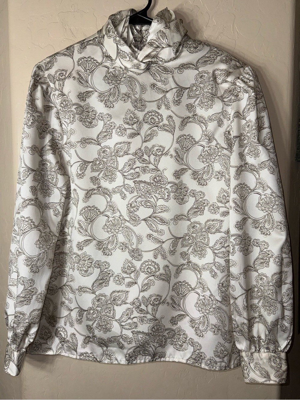 Vintage Haberdashery Is Personal Ivory Satin Paisley Mock Neck Blouse USA M
